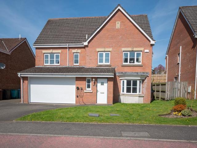 7 bedroom detached house for sale