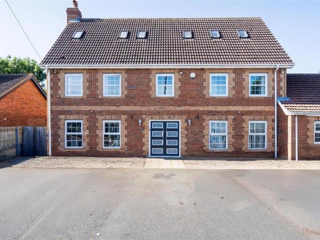 7 bedroom detached house for sale