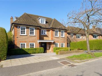 7 bedroom detached house for sale