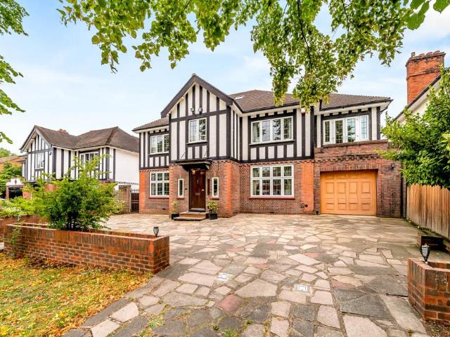 7 bedroom detached house for sale