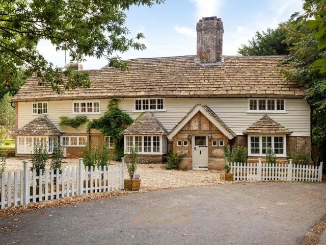 7 bedroom detached house for sale