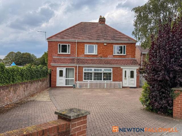 7 bedroom detached house for sale