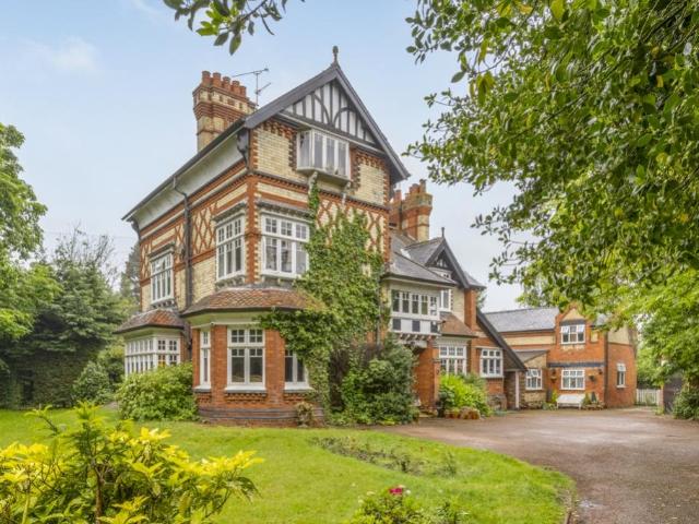 7 bedroom detached house for sale