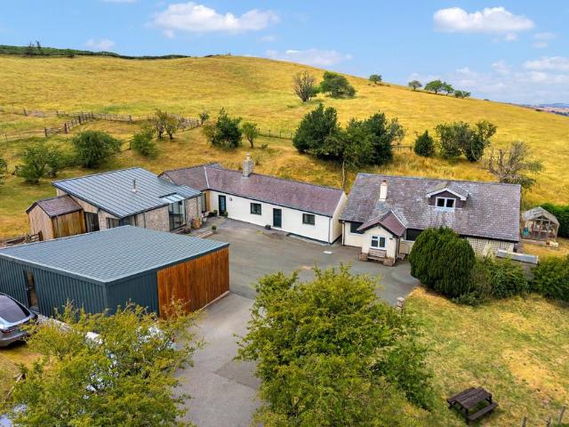 7 bedroom detached house for sale
