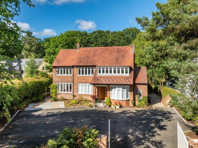 7 bedroom detached house for sale