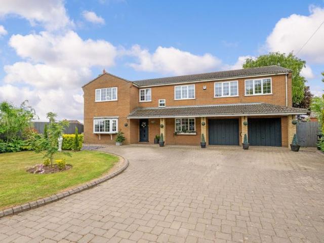 7 bedroom detached house for sale