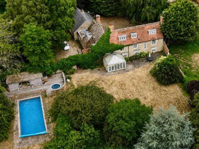 7 bedroom detached house for sale