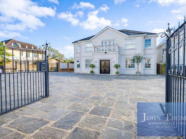 7 bedroom detached house for sale