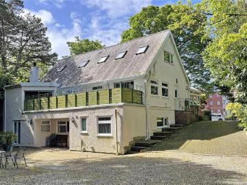 7 bedroom detached house for sale