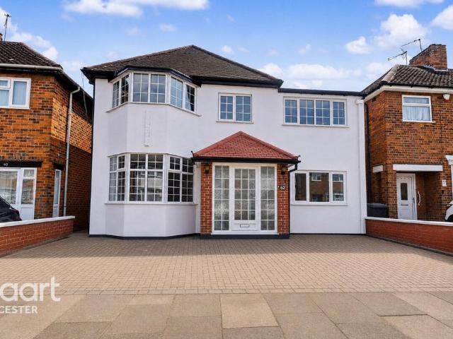 7 bedroom detached house for sale
