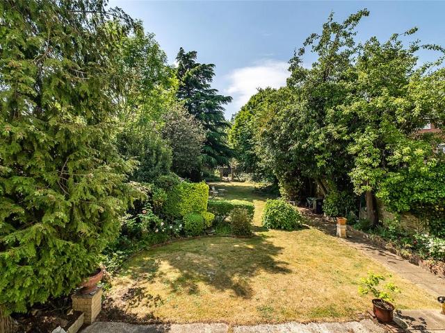 7 bedroom detached house for sale