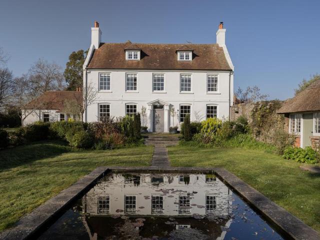 7 bedroom detached house for sale