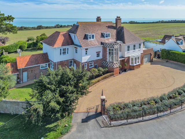 7 bedroom detached house for sale