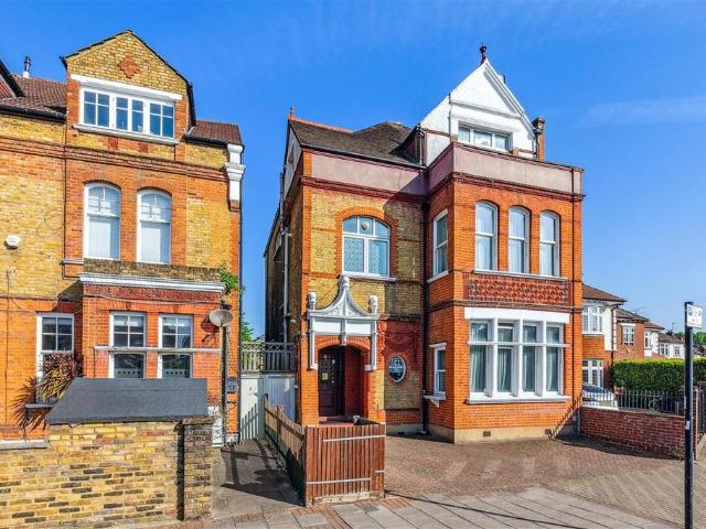 7 bedroom detached house for sale