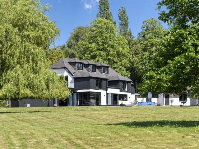 7 bedroom detached house for sale