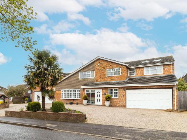 7 bedroom detached house for sale