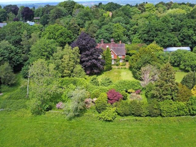 7 bedroom detached house for sale