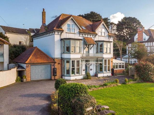 7 bedroom detached house for sale