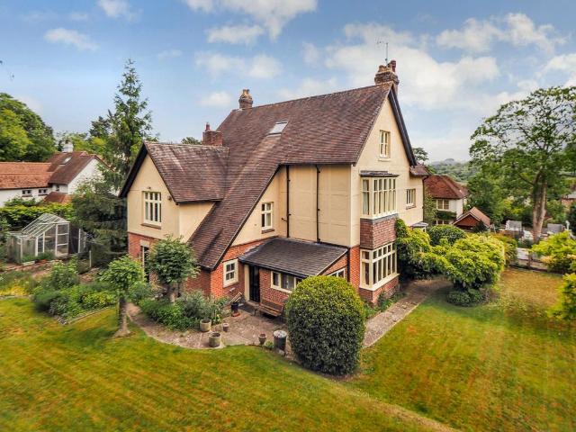7 bedroom detached house for sale