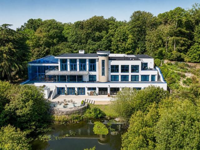 7 bedroom detached house for sale