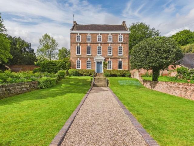 7 bedroom detached house for sale