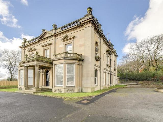 7 bedroom detached house for sale