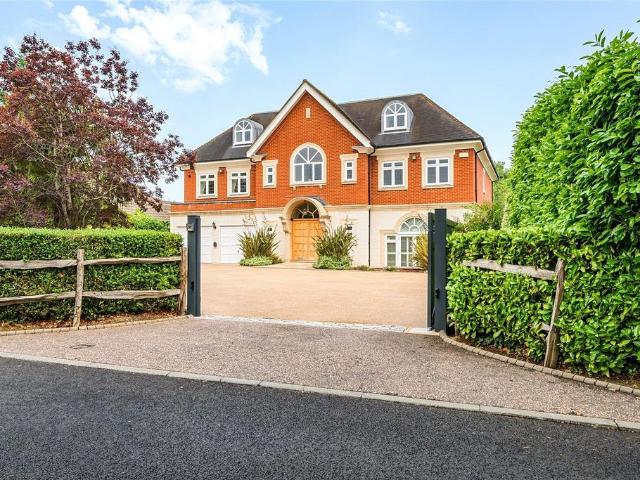 7 bedroom detached house for sale