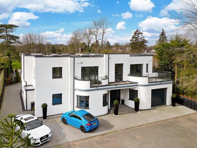 7 bedroom detached house for sale