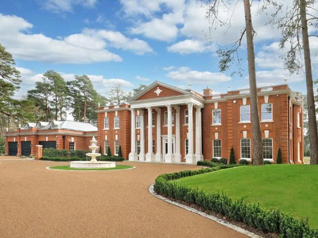 7 bedroom detached house for sale