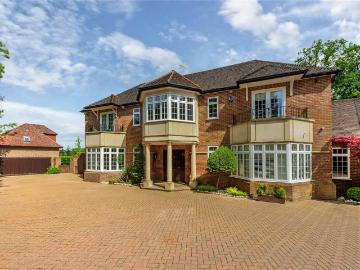 7 bedroom detached house for sale