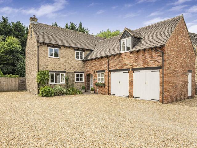 7 bedroom detached house for sale