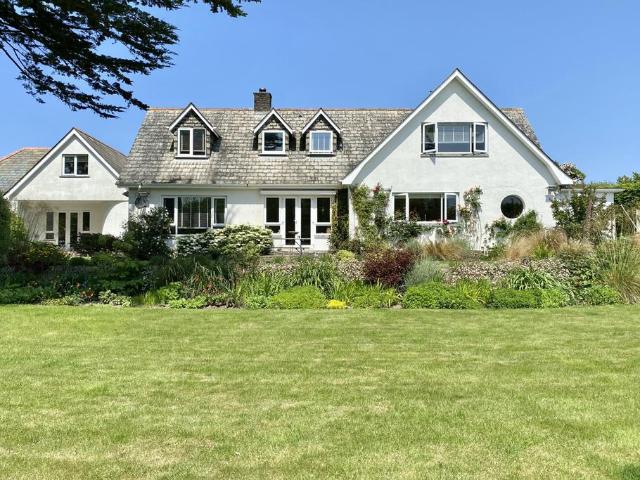 7 bedroom detached house for sale