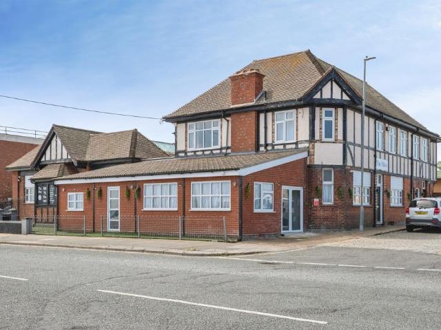 7 bedroom detached house for sale