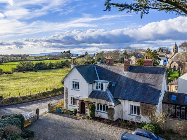 7 bedroom detached house for sale
