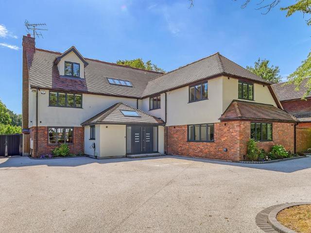 7 bedroom detached house for sale