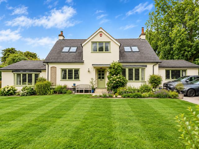 7 bedroom detached house for sale