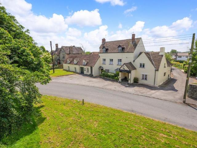7 bedroom detached house for sale
