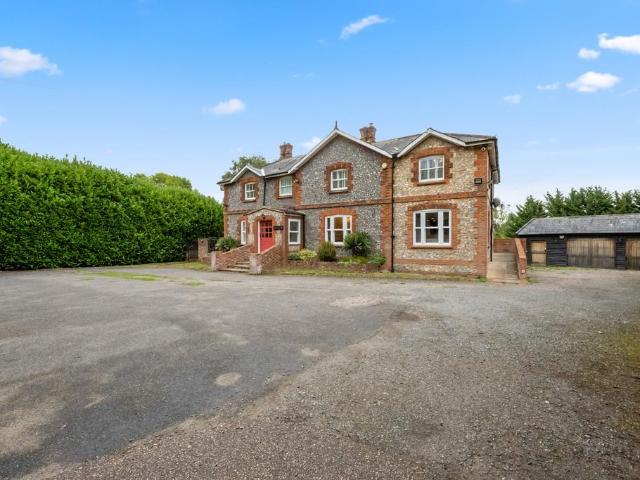 7 bedroom detached house for sale
