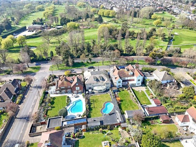7 bedroom detached house for sale