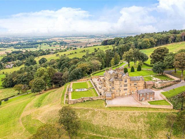7 bedroom detached house for sale