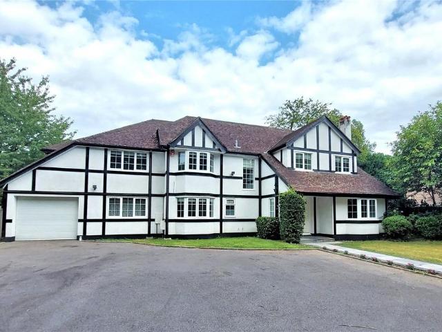 7 bedroom detached house to rent
