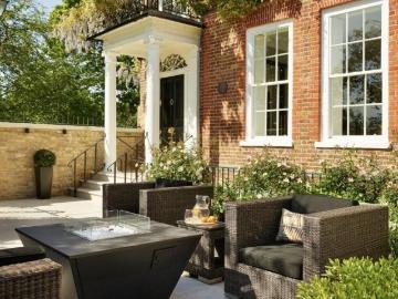 8 bedroom detached house to rent