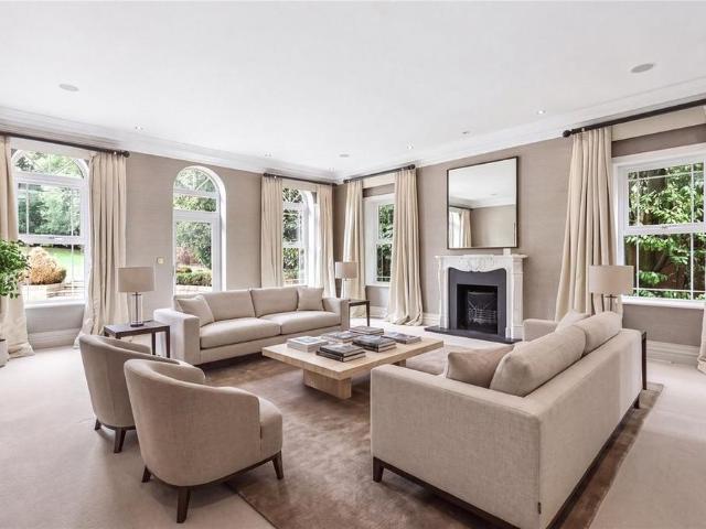 7 bedroom detached house to rent