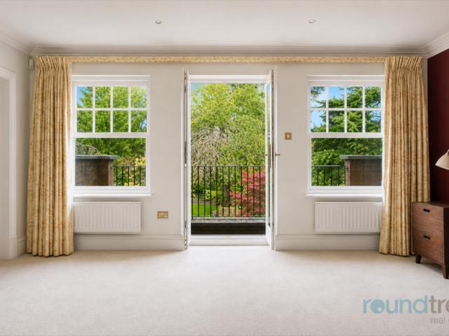 7 bedroom detached house to rent