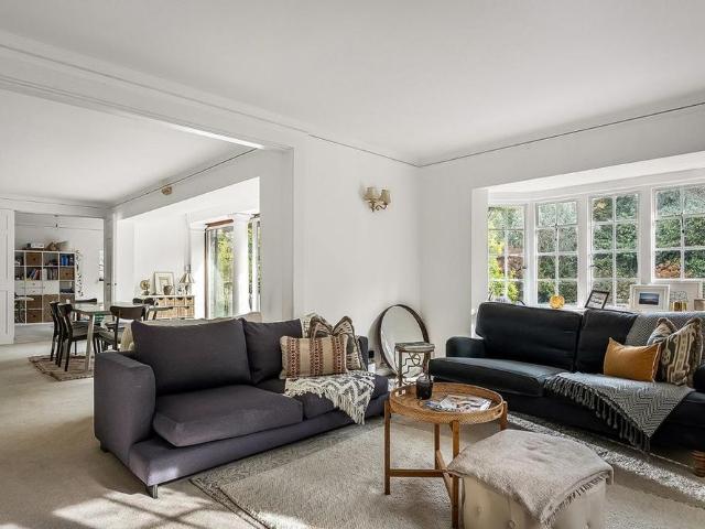 7 bedroom detached house to rent