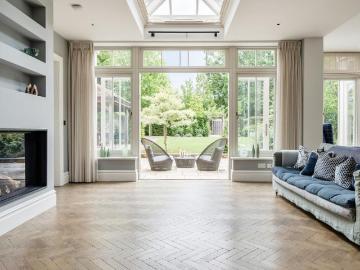 7 bedroom detached house to rent
