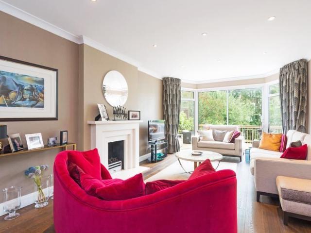 7 bedroom detached house to rent