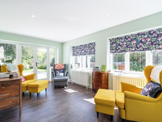 7 bedroom detached house to rent