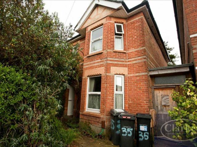 7 bedroom detached house to rent