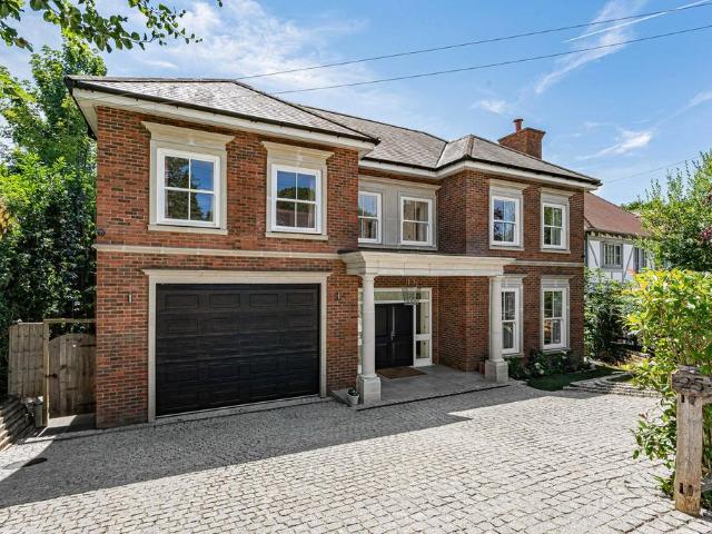 7 bedroom detached house to rent